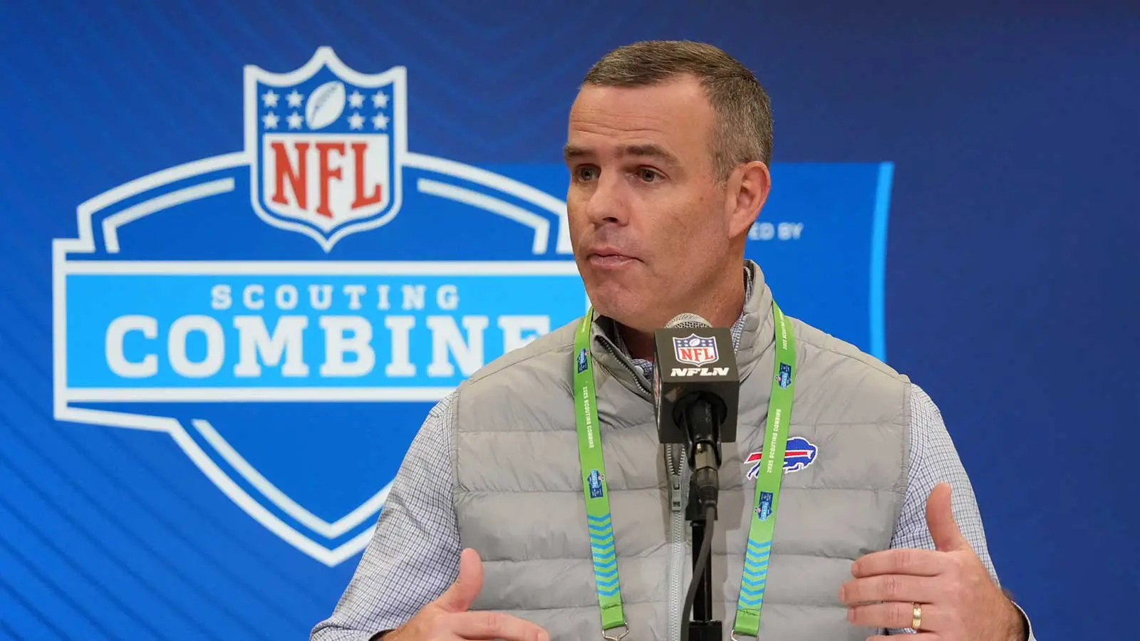 布蘭登·比恩（Brandon Beane）冒險奪權後，比爾與 NFL 懸崖調情