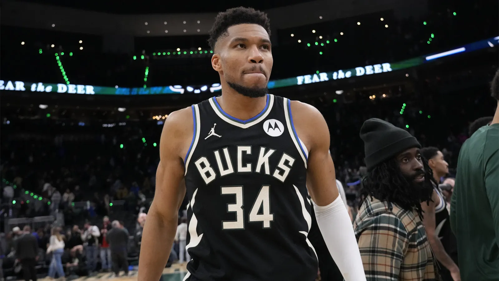 德雷蒙德·格林 (Draymond Green) 對勇士隊追求揚尼斯 (Giannis) 的交易進行了 NSFW 咆哮