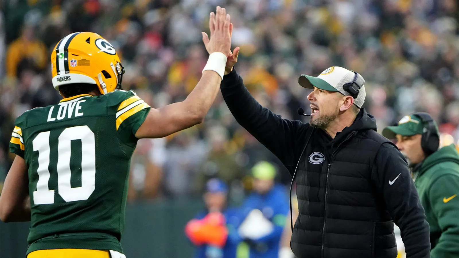 根據 PFF 模擬選秀模擬器的包裝工隊 2026 年 NFL 選秀 7 輪