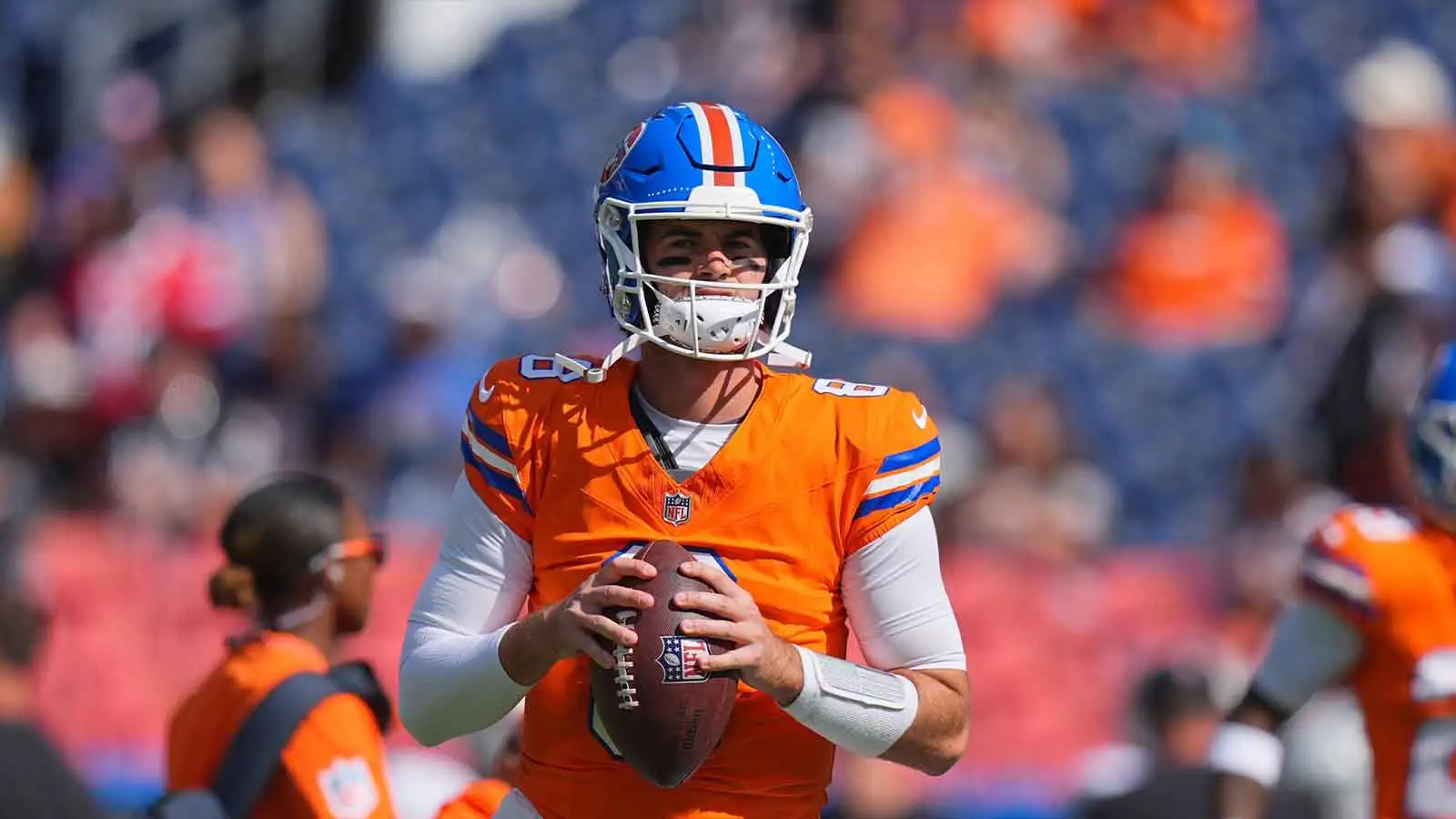 賈勒特·斯蒂德姆 (Jarrett Stidham) 的愚蠢失誤挽救了歷史上無能的上半場