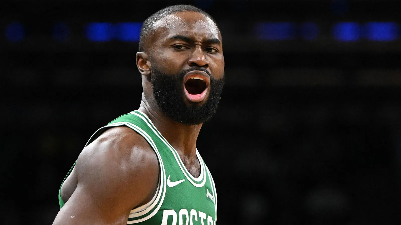 杰倫·布朗在 NSFW 帖子中要求 NBA 對他處以罰款
