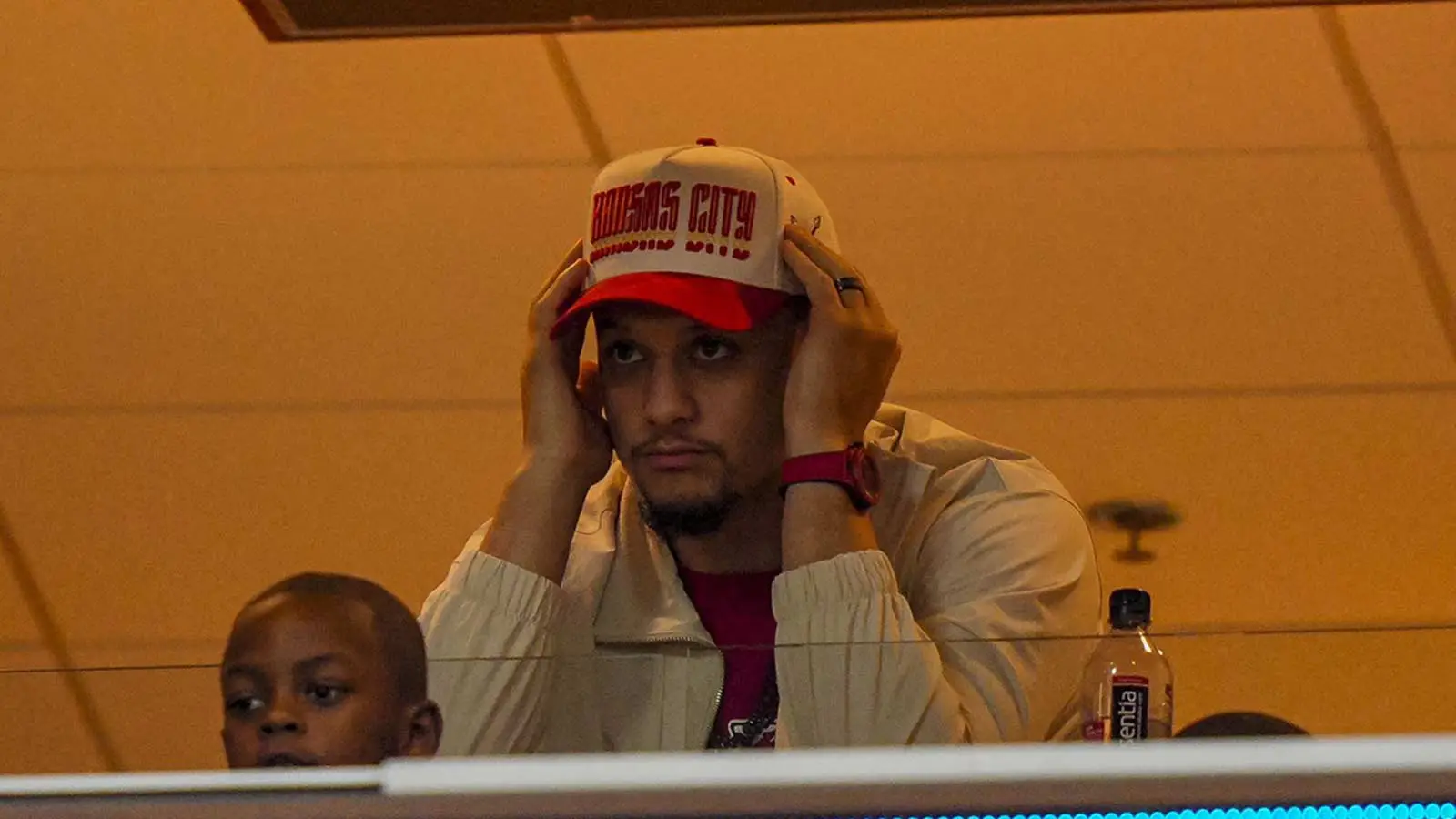 梅爾·基珀（Mel Kiper）在新的模擬選秀中為帕特里克·馬霍姆斯（Patrick Mahomes）提供了“改變遊戲規則”的RB