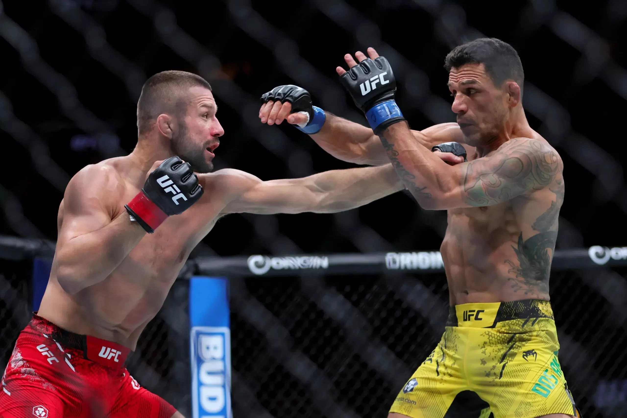 前 UFC 冠軍目標是 14 個月內第三次手術後夏季回歸
