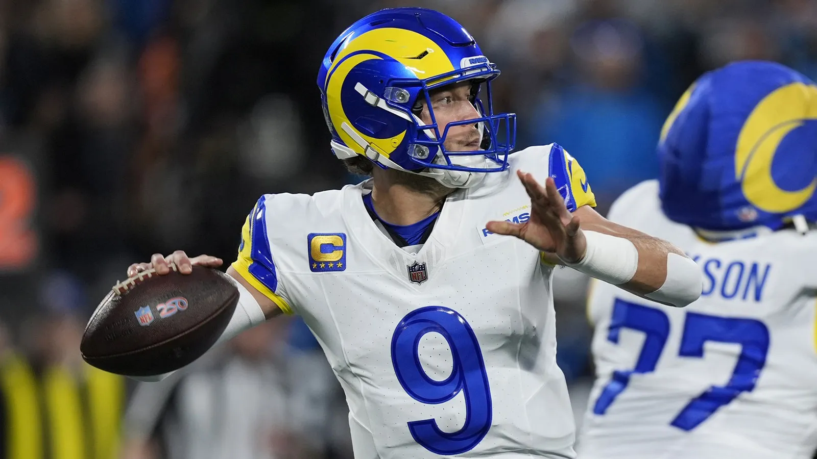 馬修·斯塔福德 (Matthew Stafford) 將 MVP 級別的一分錢送給科爾比·帕金森 (Colby Parkinson) 達陣