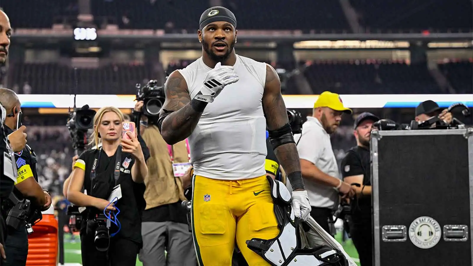 達拉斯在 2026 年 NFL 選秀中通過米卡·帕森斯交易獲得第 20 順位選秀權
