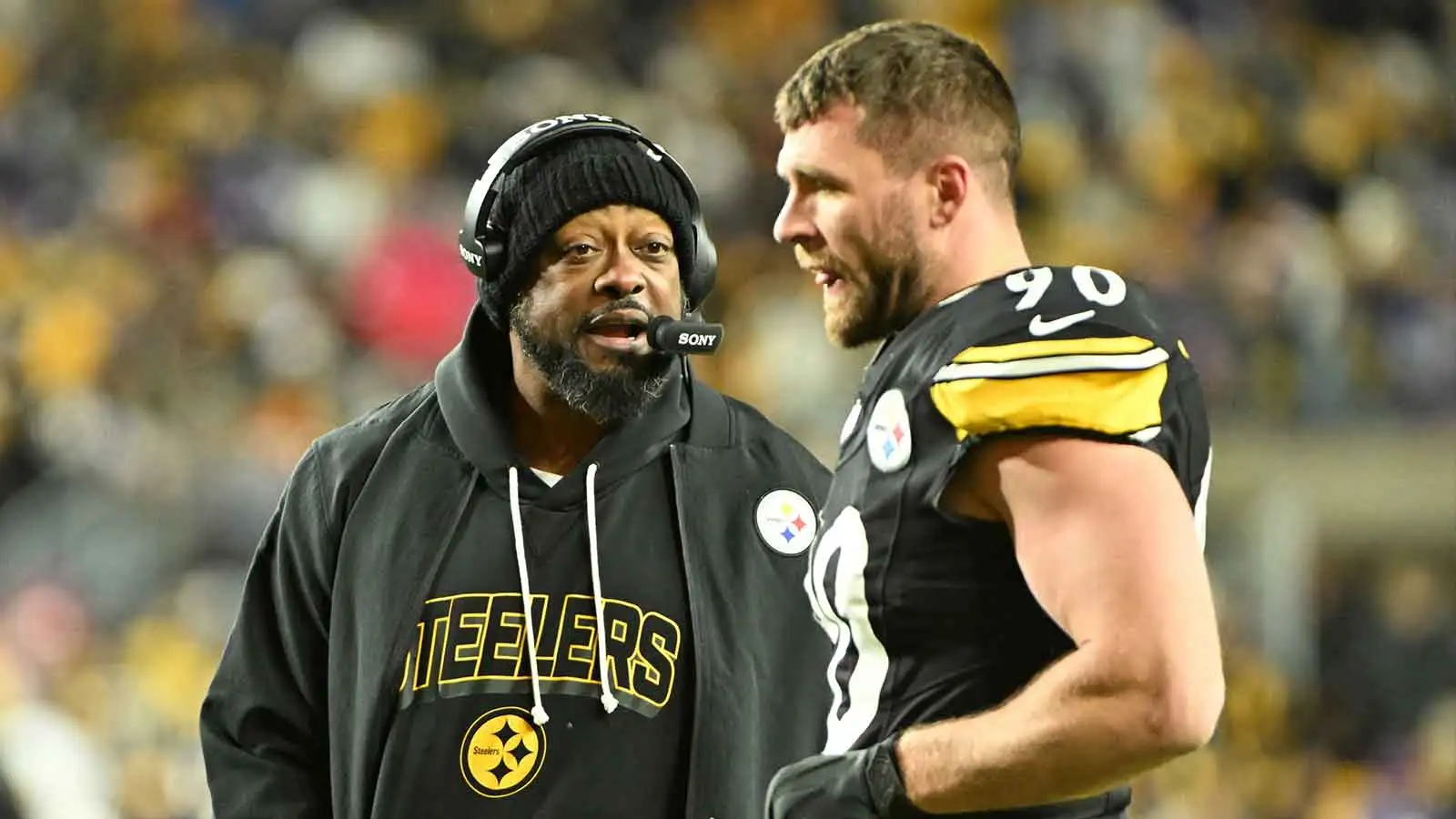 TJ Watt 和隊友對 Mike Tomlin 的消息有何反應