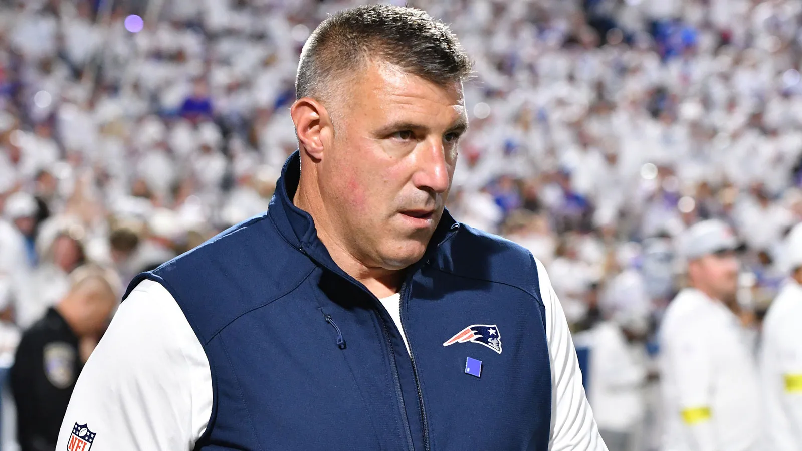 邁克·弗拉貝爾 (Mike Vrabel) 對達雷爾·泰勒 (Darrell Taylor) 的釋放一事直言不諱