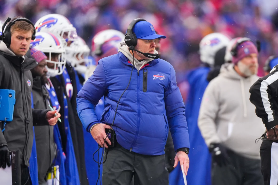 肖恩·麥克德莫特與兩個 NFL 教練職位空缺密切相關