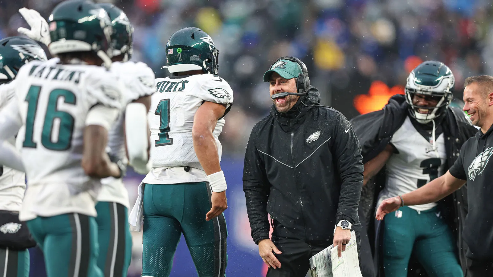 根據 NFL Insider 的說法，為什麼費城 OC 的工作最終是繁榮還是蕭條