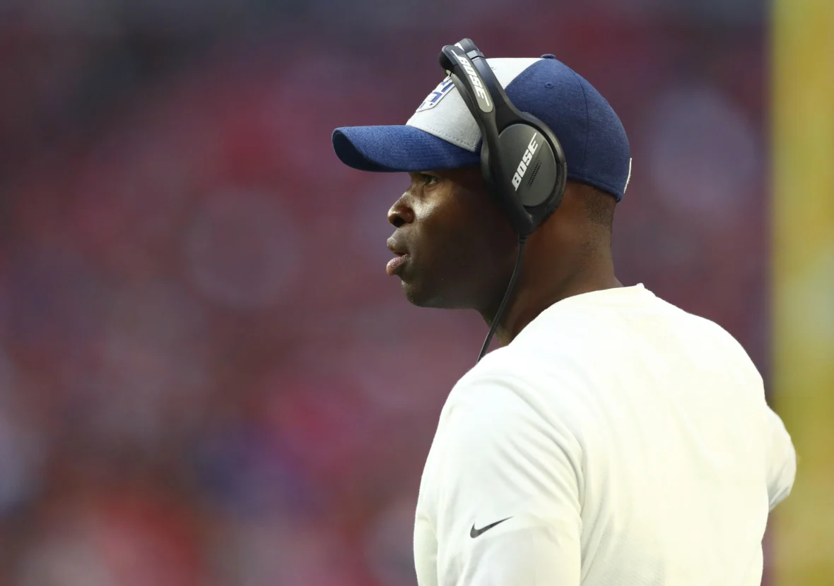 卡羅萊納黑豹隊教練“混合”擔任 NFL 主教練