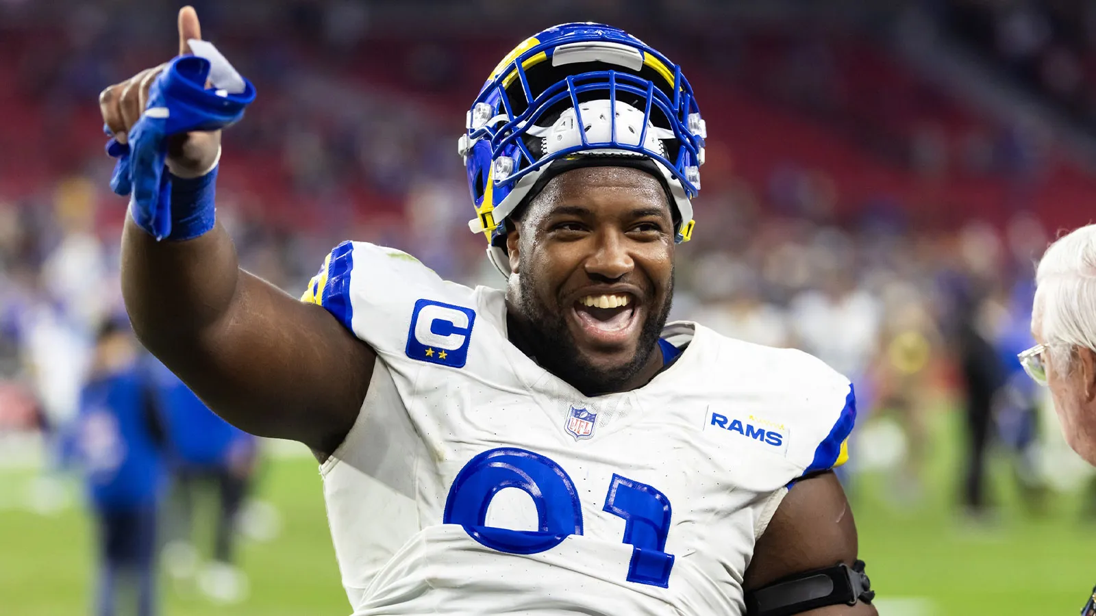 科比·特納 (Kobie Turner) 在 TD 恐慌後解釋了對馬修·斯塔福德 (Mathew Stafford) 的信任