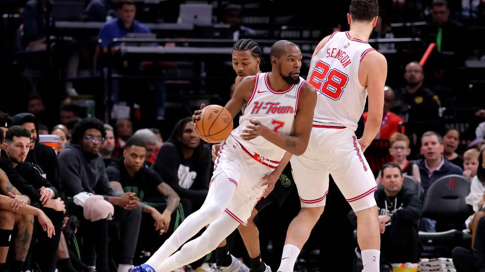 凱文·杜蘭特在戰勝鵜鶘隊的比賽中登上 NBA 歷史得分榜
