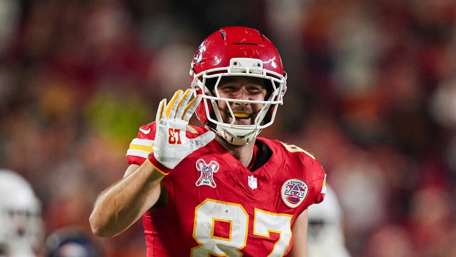 Travis Kelce 是不是在 Eric Bieniemy 回歸後才調侃 2026 年回歸？