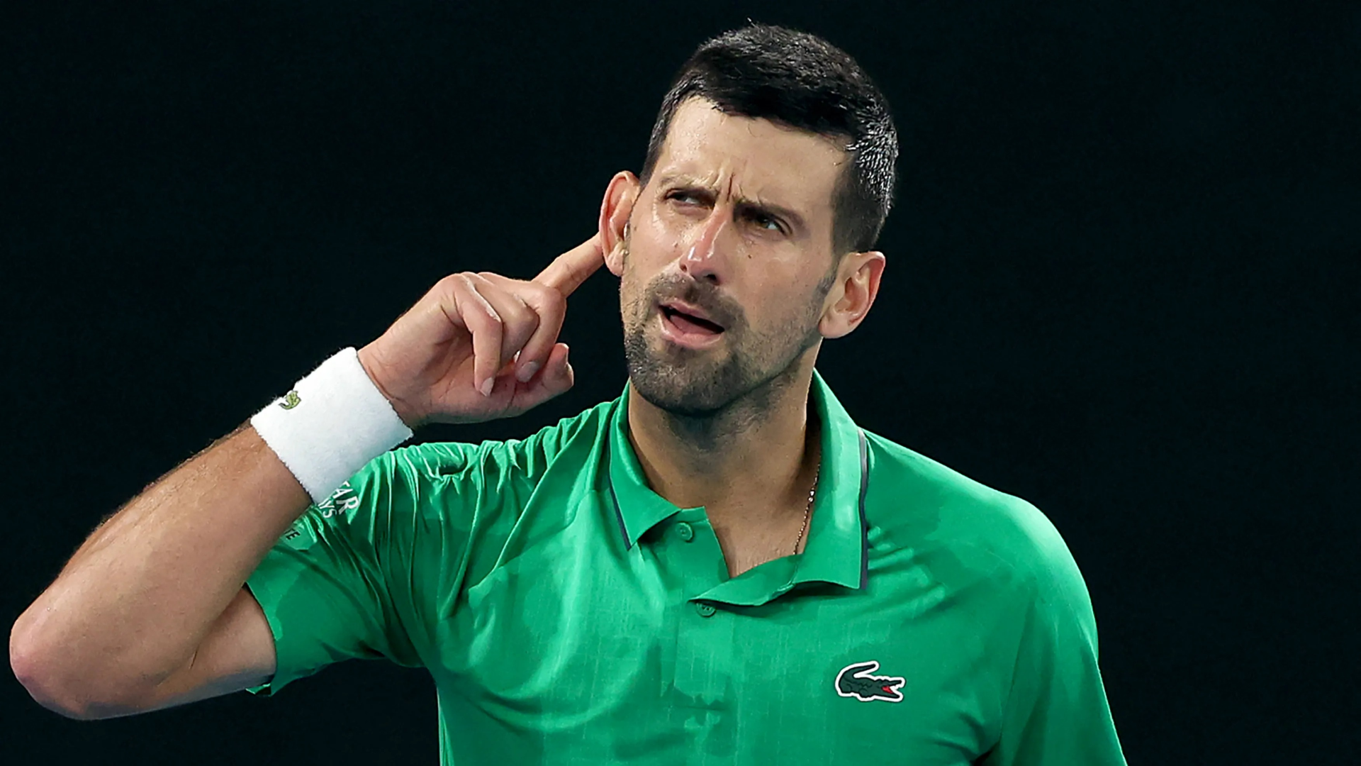 諾瓦克·德約科維奇 (Novak Djokovic) 在令人驚嘆的跑步中發短信突破澳大利亞網球公開賽青少年秘訣