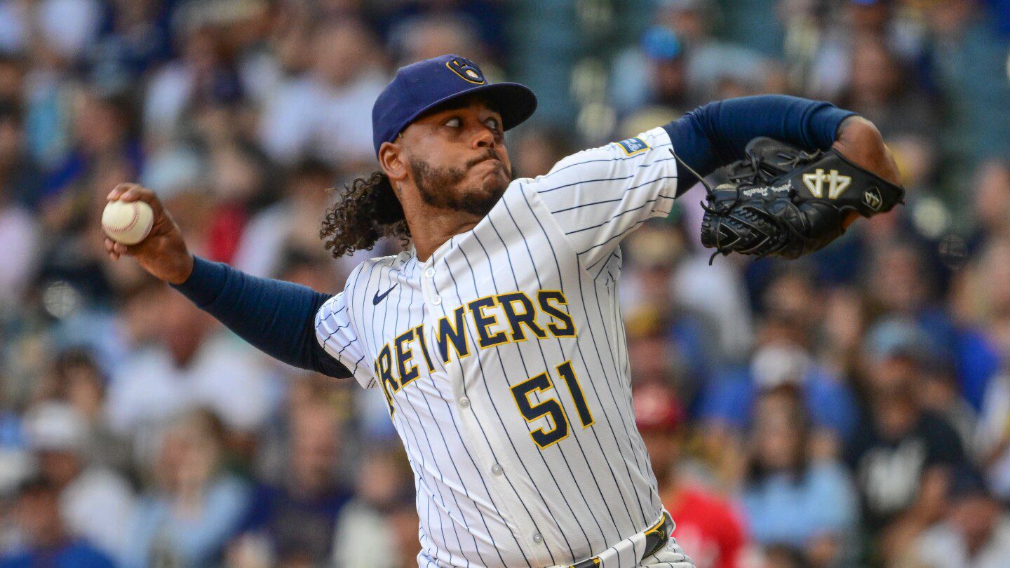 MLB 熱爐報導：大都會隊用弗雷迪·佩拉爾塔、小路易斯·羅伯特重塑陣容