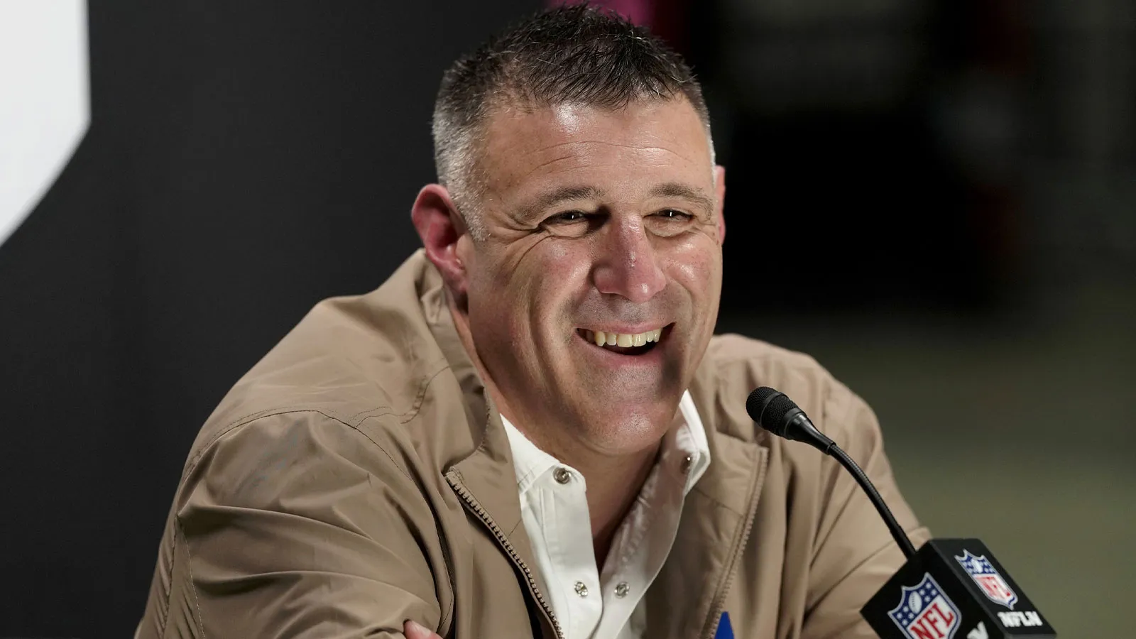 邁克·弗拉貝爾 (Mike Vrabel) 明顯放棄了超級碗是一場必須獲勝的比賽的看法