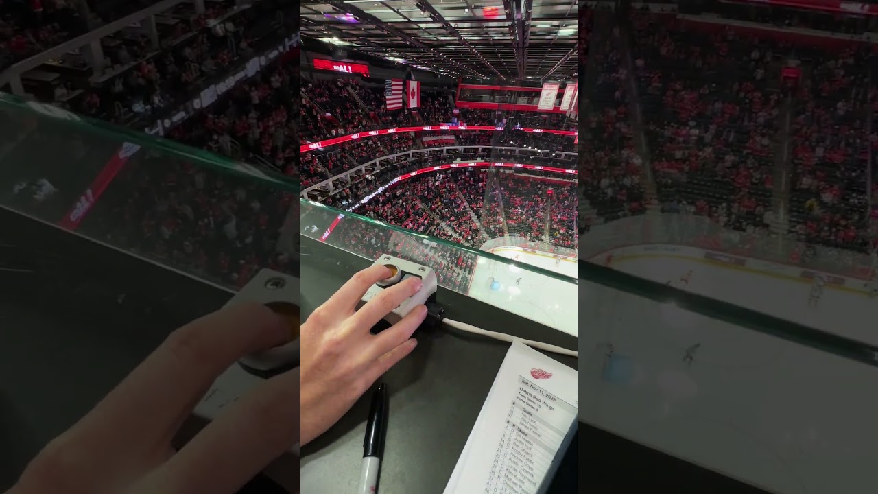 How it Feels to Press the Goal Horn for Detroit Red Wings! 🚨 #Hockey #Shorts