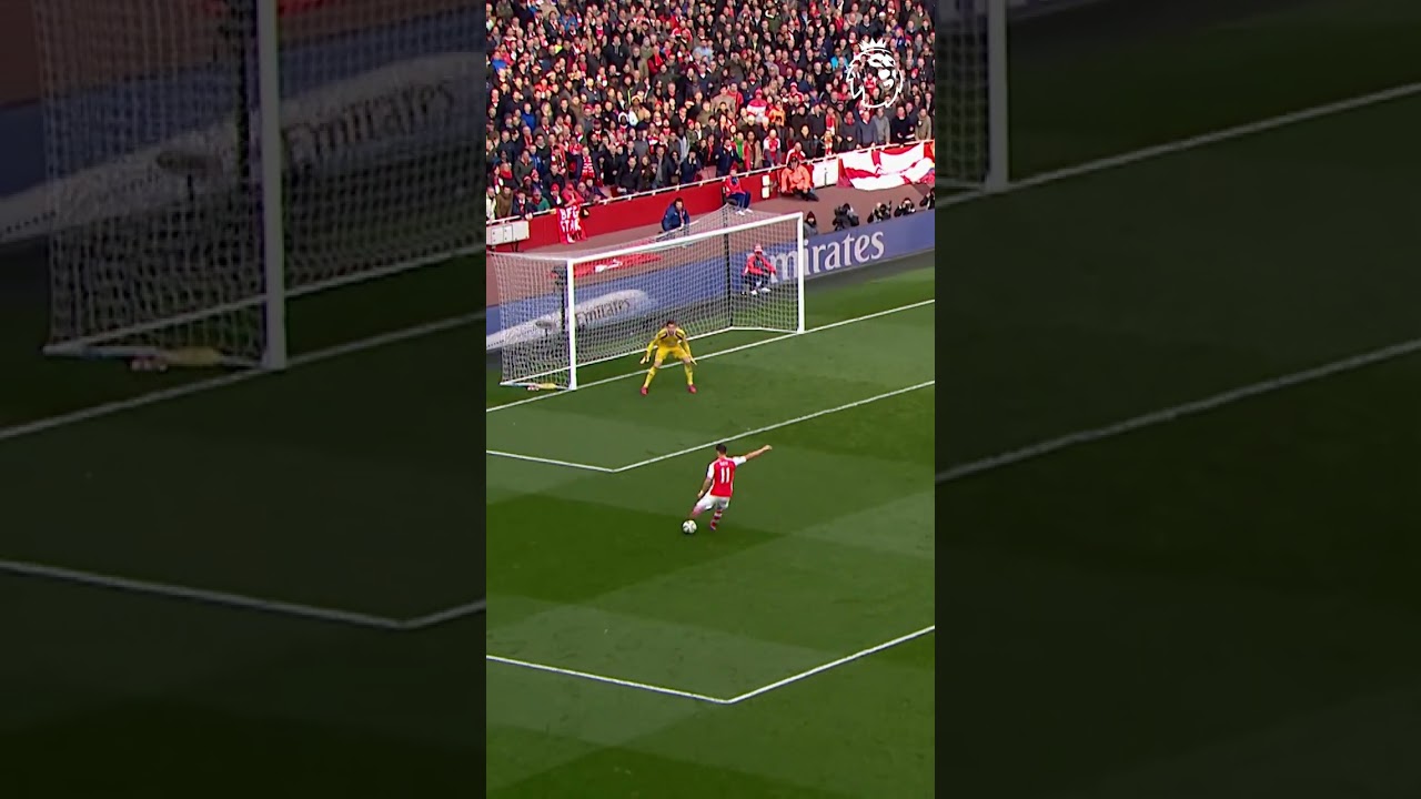 Best Crossing Drills for Footballers: Master the Assist Like a Pro