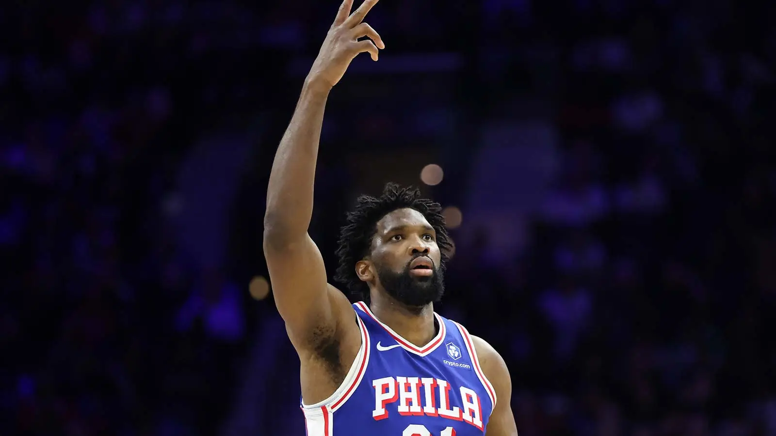 乔尔·恩比德 (Joel Embiid) 得到了 NBA 教练德鲁·汉伦 (Drew Hanlen) 的诚实承认