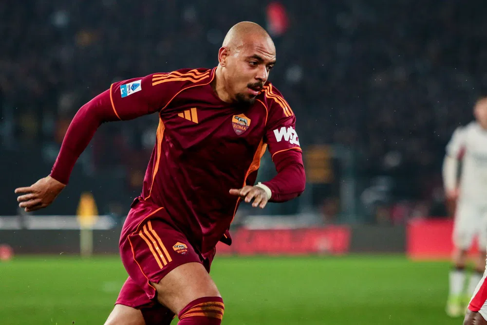 “A kiss to heaven” – Pundit unimpressed by player’s move away from Aston Villa