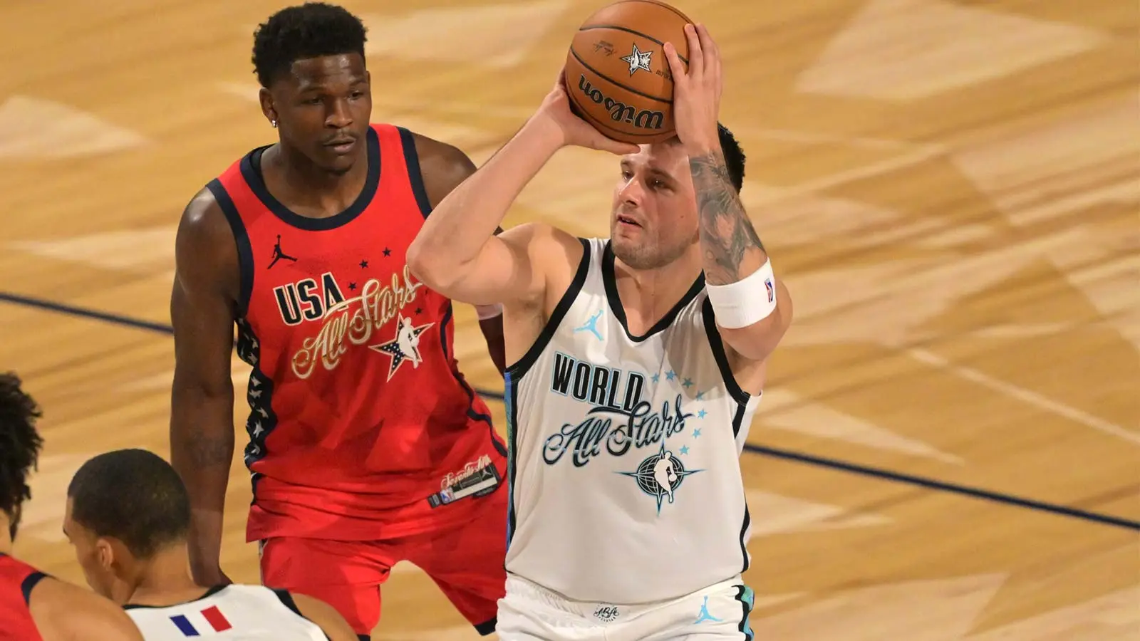 安东尼·爱德华兹 (Anthony Edwards) 与卢卡·东契奇 (Luka Doncic) 并列 2025-26 赛季令人印象深刻的成绩