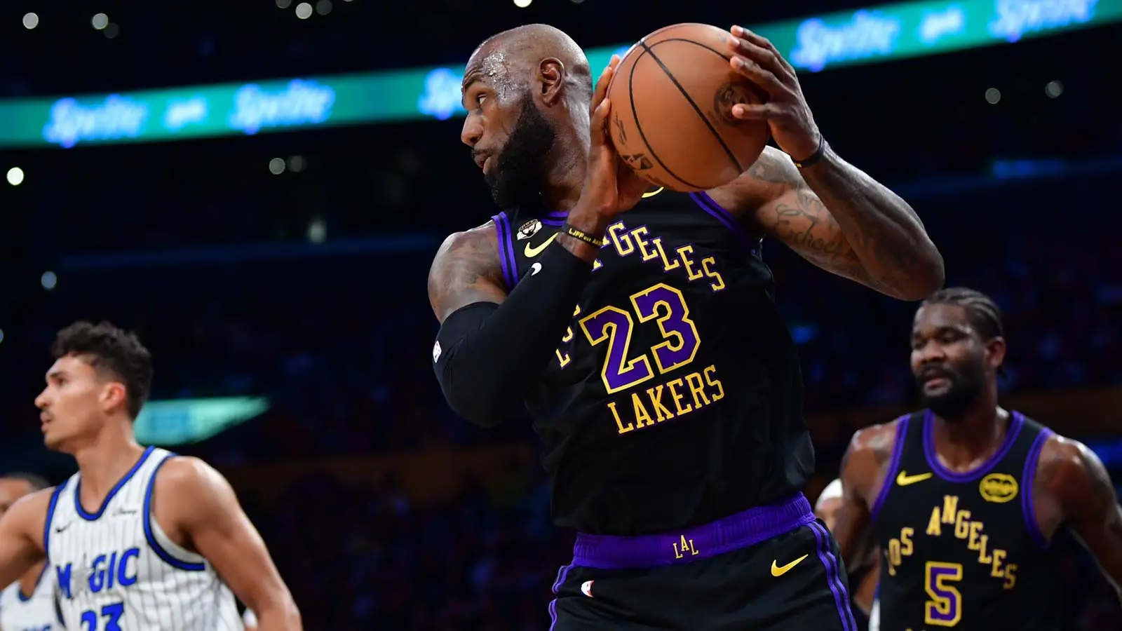 LeBron James throws it back with signature chase-down block vs. Magic
