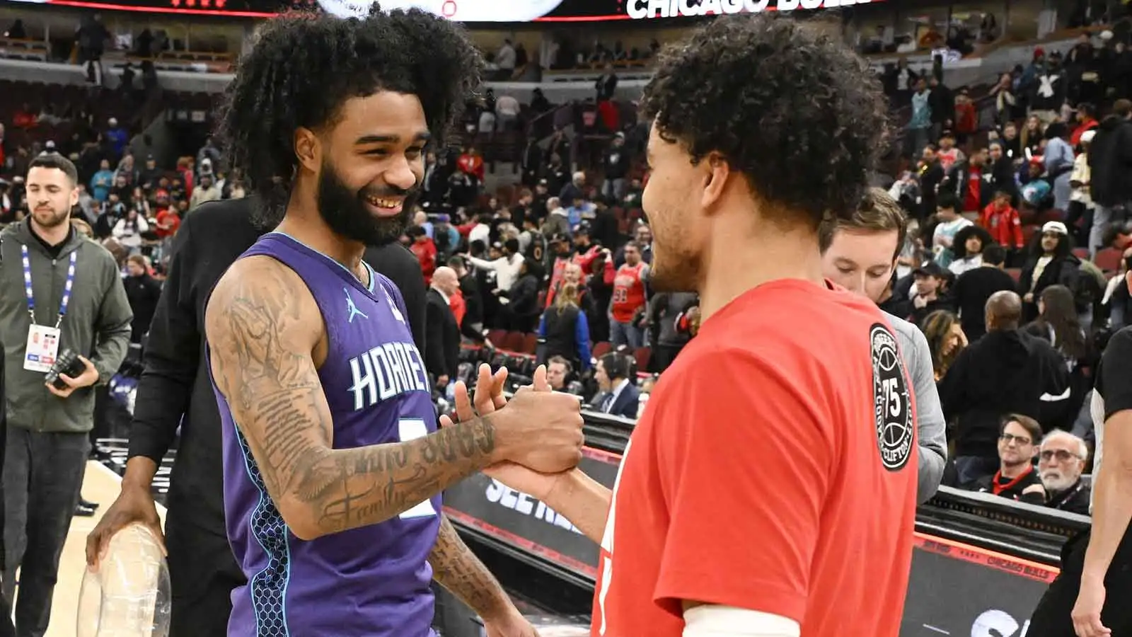 Coby White has a heartwarming reaction to fans welcoming him back to Chicago