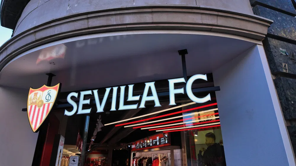 An announcement is about to happen – Brighton and Chelsea are trying to reach a fast transfer deal at the last minute