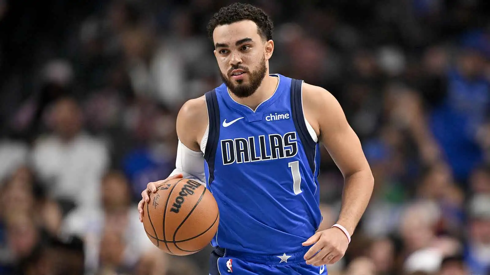 Dallas makes surprising decision on Tyus Jones’ roster