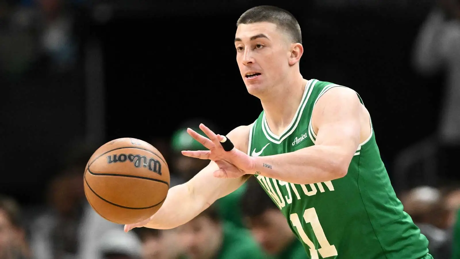 Peyton Pritchard burns Luka Doncic to beat buzzer vs. Lakers