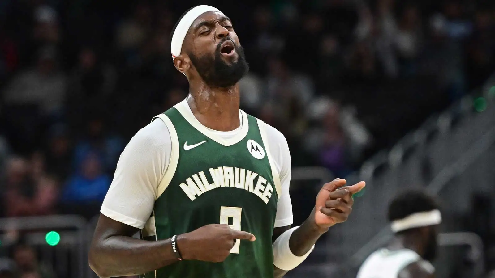Bucks’ Bobby Portis may have played the longest game of Rock, Paper, Scissors with a fan