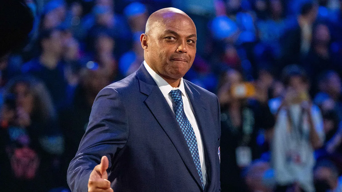NBA 世界祝查尔斯·巴克利生日快乐（添加推文）