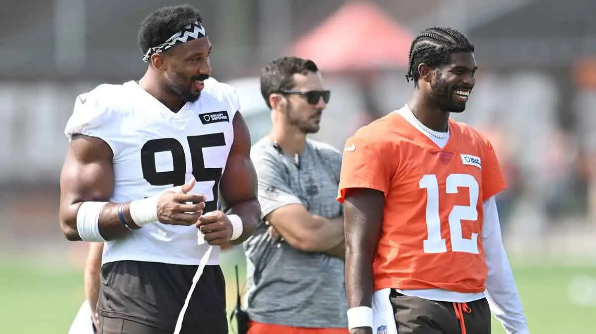 邁爾斯·加勒特 (Myles Garrett) 談到謝德爾·桑德斯 (Shedeur Sanders) 和德肖恩·沃森 (Deshaun Watson) 的情況
