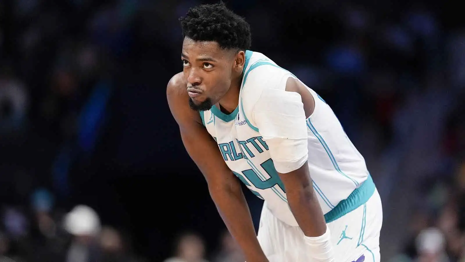 布蘭登米勒 (Brandon Miller) 在打破肯巴沃克 (Kemba Walker) 紀錄後遭厄運