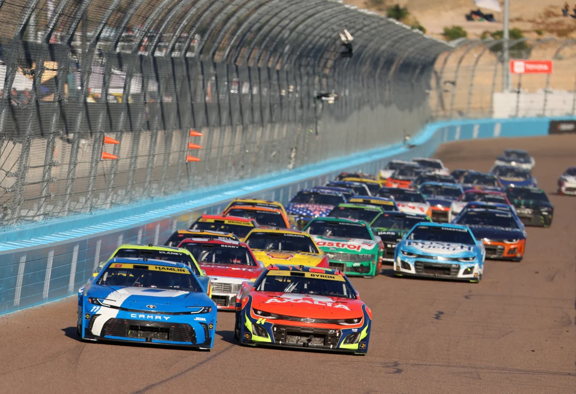 丹尼·哈姆林預測誰將贏得 2026 年 NASCAR 冠軍