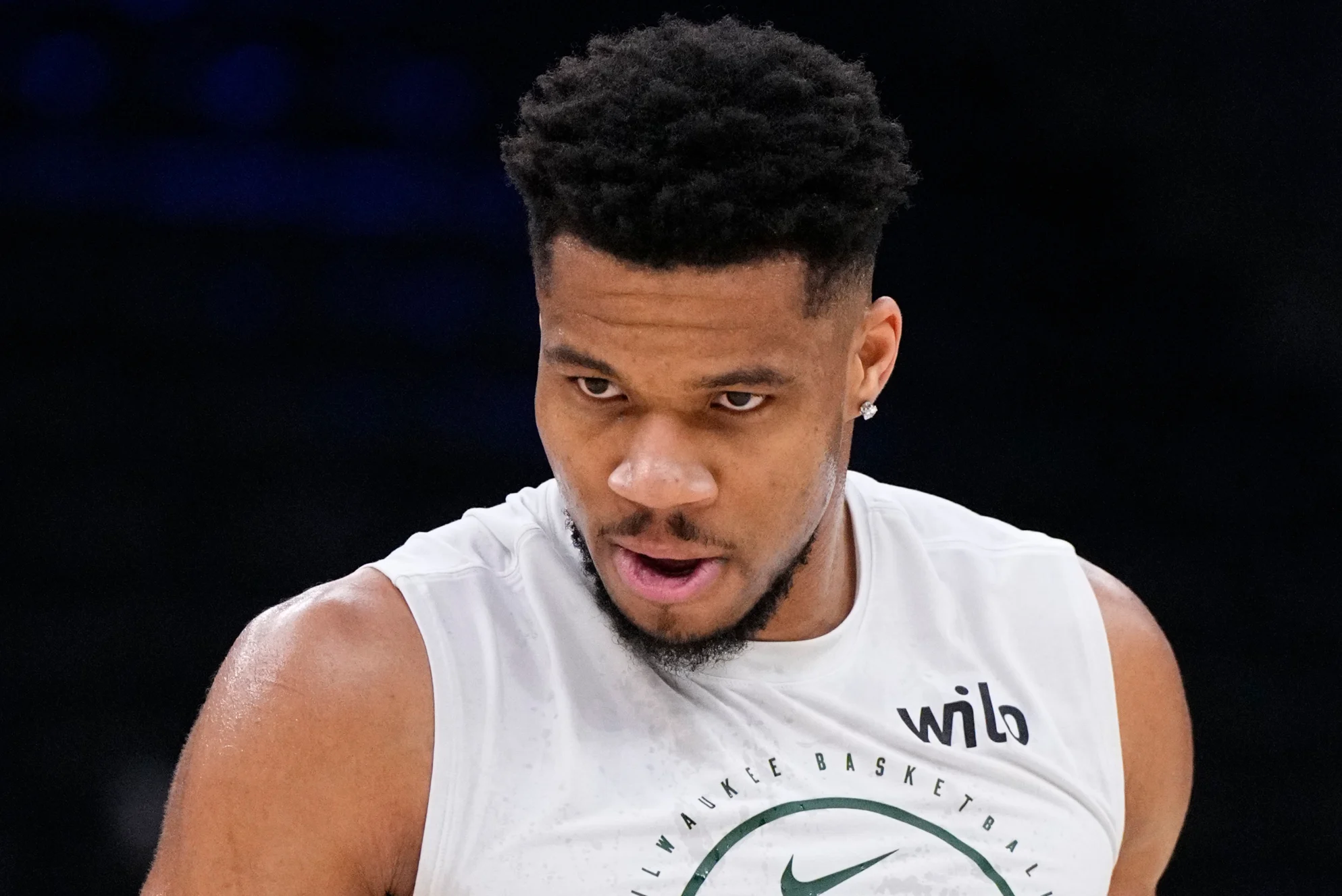 NBA 交易截止日期前 12 名最大的贏家和輸家，包括奇才隊、勇士隊和字母哥