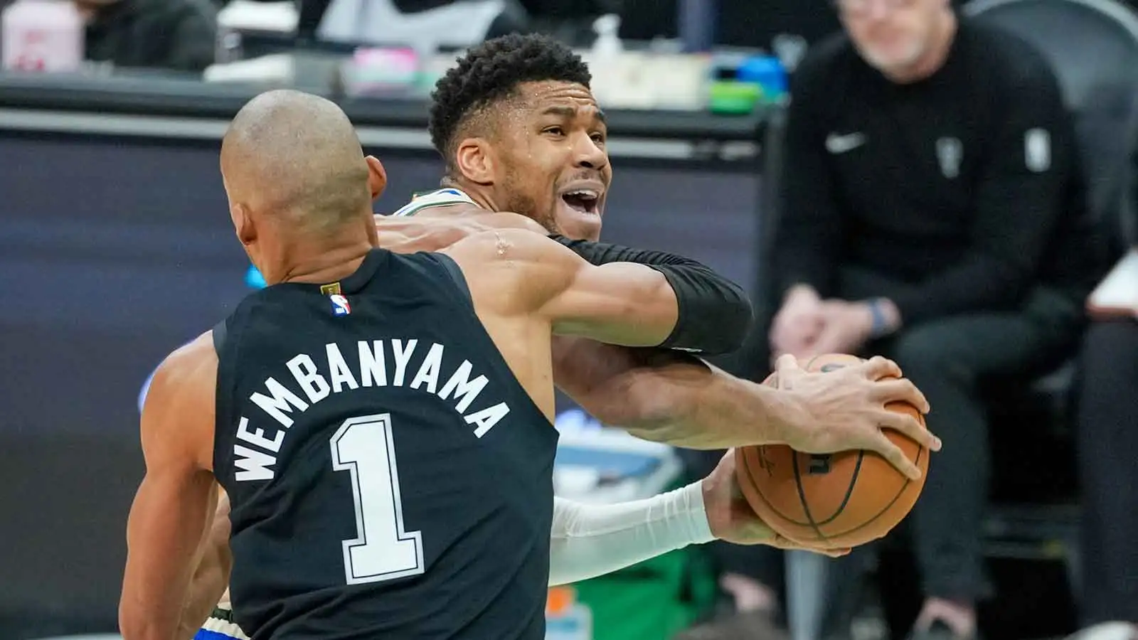NBA老將溫比給予揚尼斯無限補償