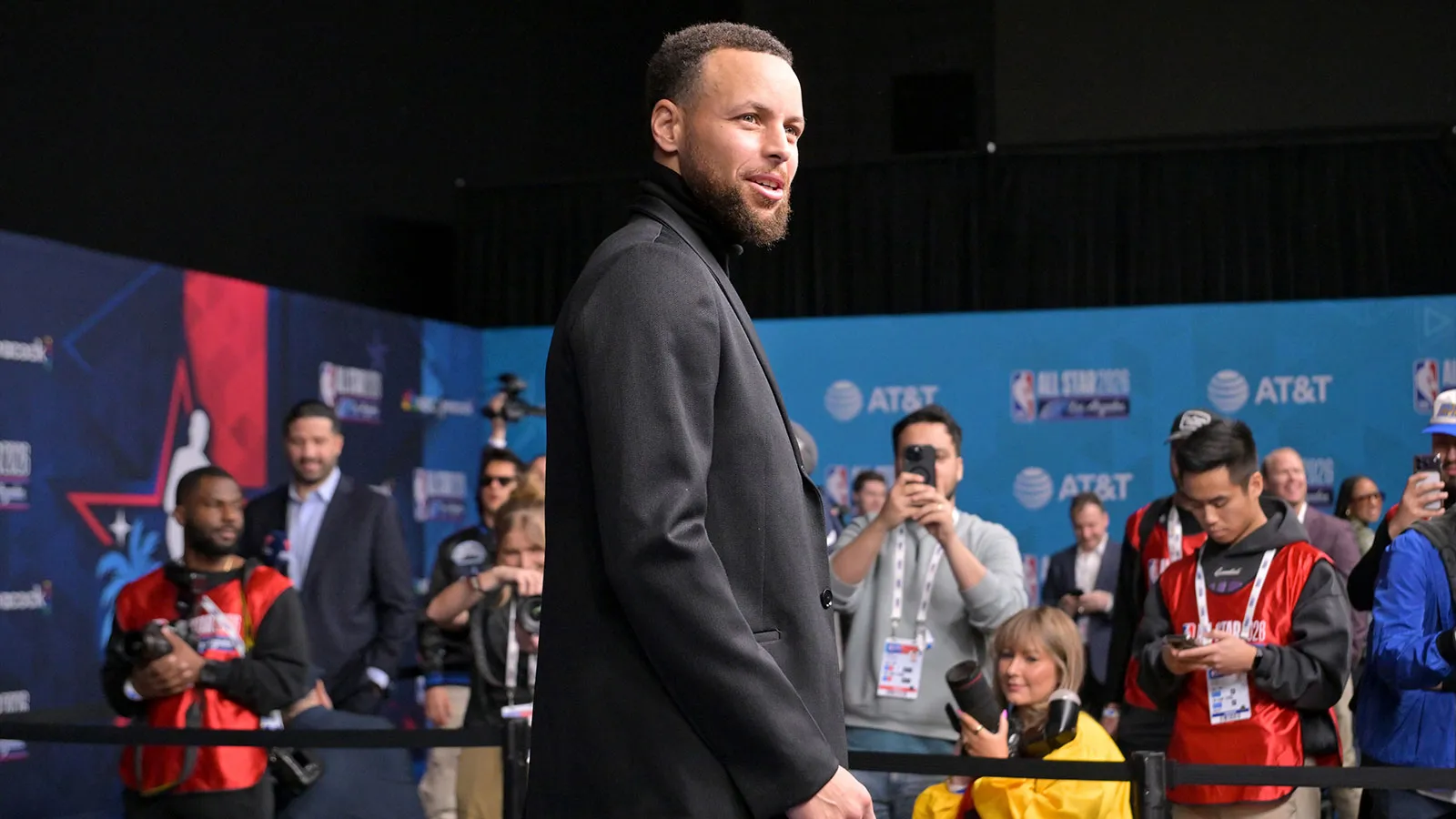 Stephen Curry commits to 2027 3-point contest vs. Damian Lillard