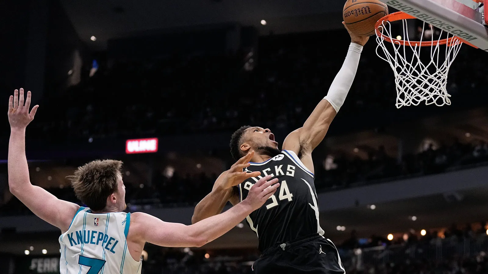 Kon Knueppel 透露扬尼斯“欢迎来到 NBA”时刻