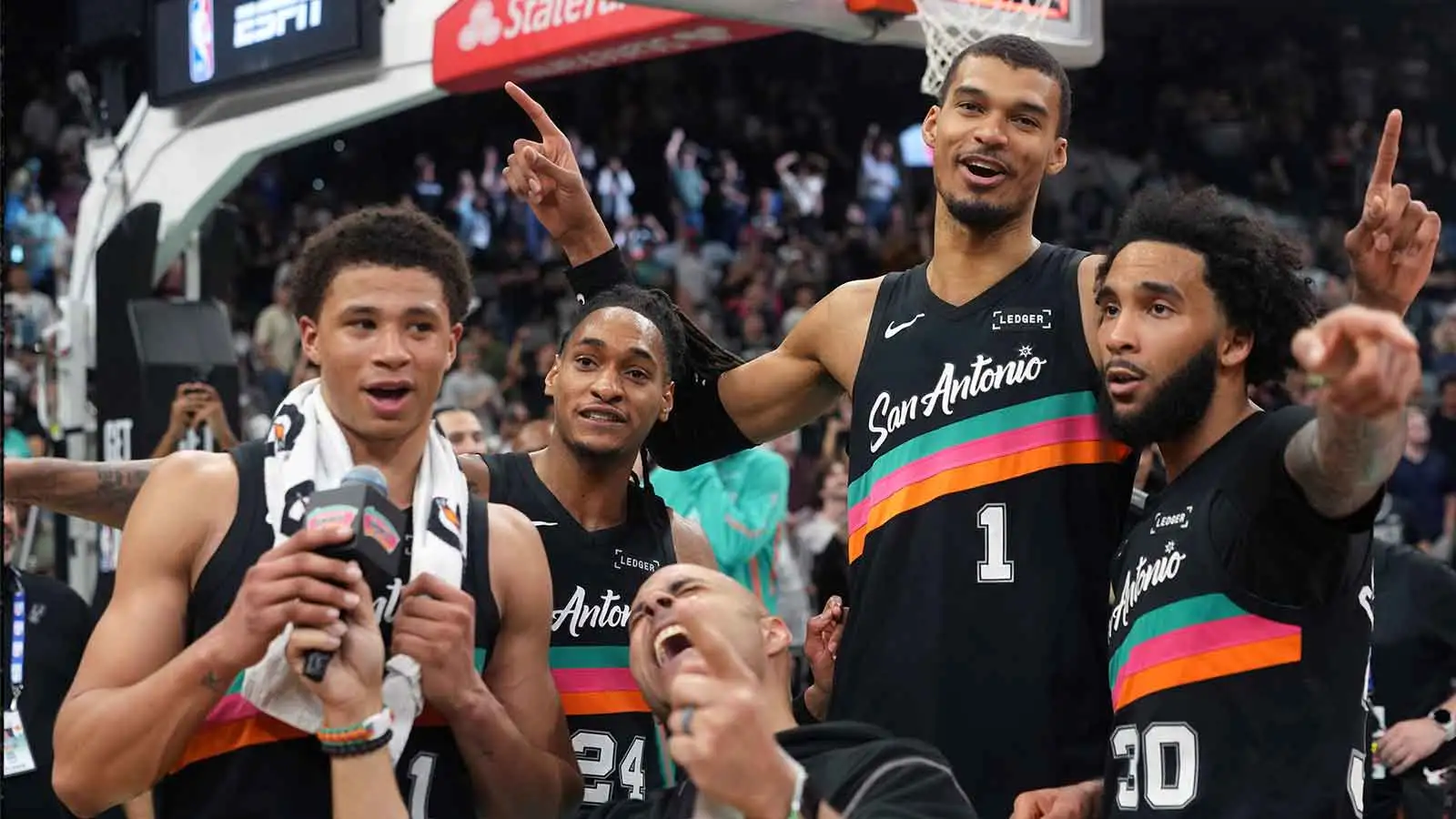 疯狂的马刺队逆转快船队让球迷思考 NBA 冠军