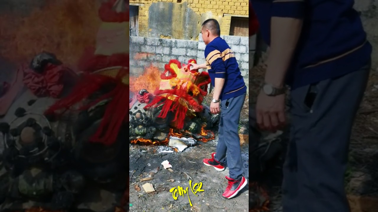 Đốt Đầu Lân Trống Múa Lân Và Cái Kết / Lion Dance #Shorts-Đốt Đầu Lân Trống Múa Lân Và Cái Kết Bất Ngờ #Shorts