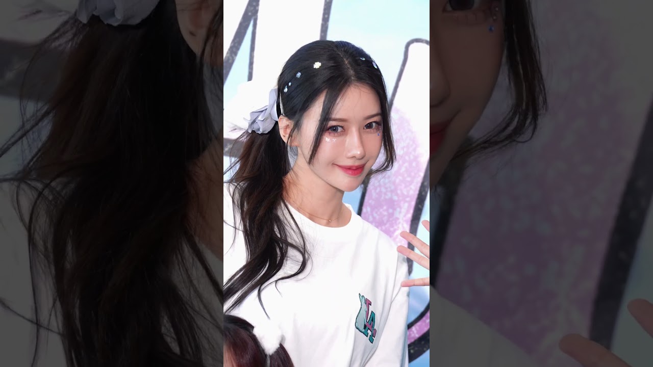 Tiêu đề SEO: Lee Ya-young làm mặt xấu hài hước tại sự kiện Fubon Brave Girls