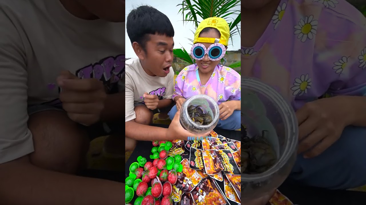 Hai Anh Em Ăn Kẹo Dẻo bắt Cua đổi Đùi Gà Chiên , Chân Gà Siêu Cay-Hai Anh Em Ăn Kẹo Dẻo Bắt Cua Đổi Đùi Gà Chiên, Chân Gà Cay