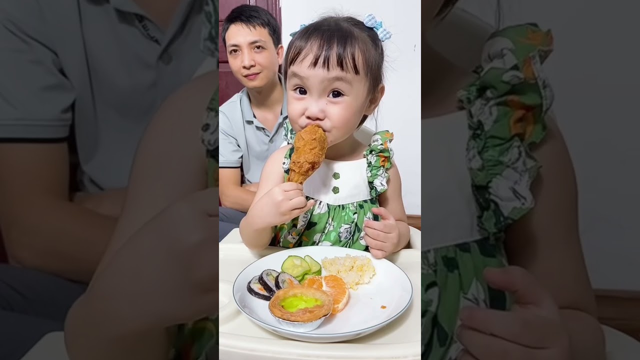 Em Bé Ăn Tự Chỉ Huy BLW Siêu Ngon Miệng | Xôi Đùi Gà Chiên-Cách Làm Xôi Đùi Gà Chiên BLW Cho Bé Ăn Ngon Miệng