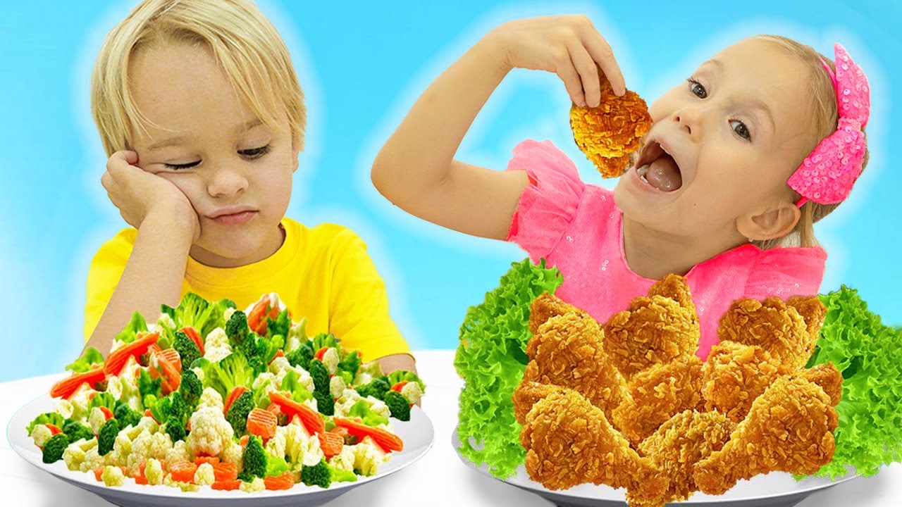 Chris Learn to Share Food and Pretend Cook Toy Food-Chris Learns to Share Pretend Food and Toy Cooking Fun