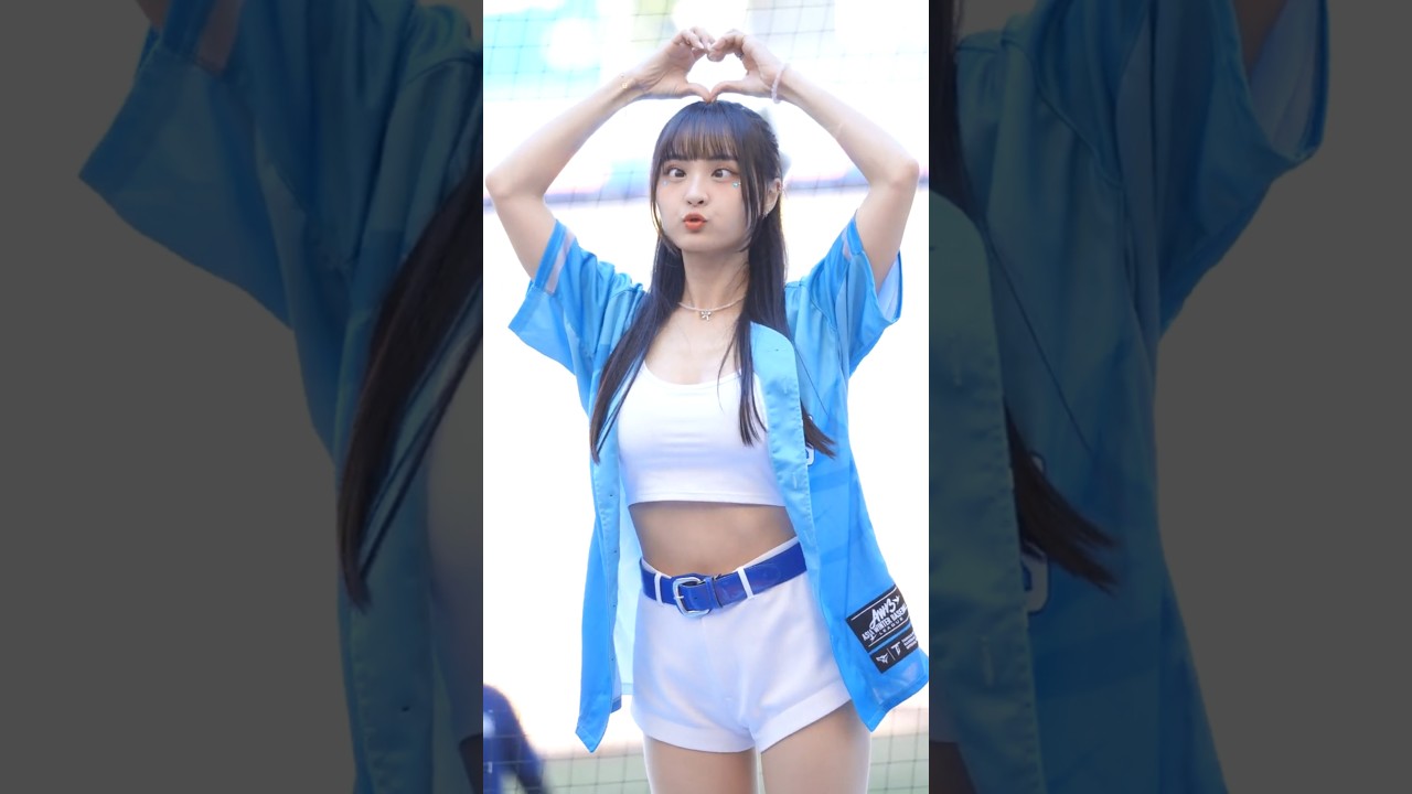 Caroline Mắt Lác Siêu Cấp Đáng Yêu! #卡洛琳