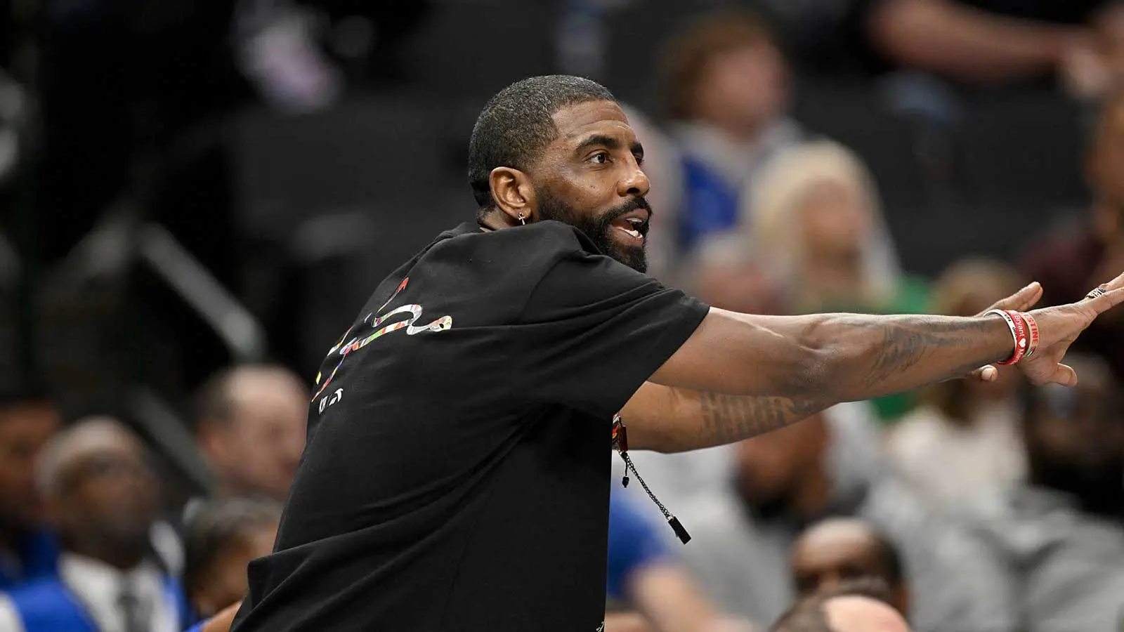 ESPN 在新的模拟选秀中长期替代凯里·欧文