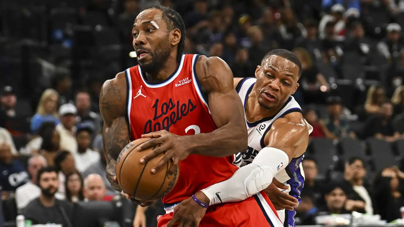 Kawhi Leonard out for Kings with ankle injury