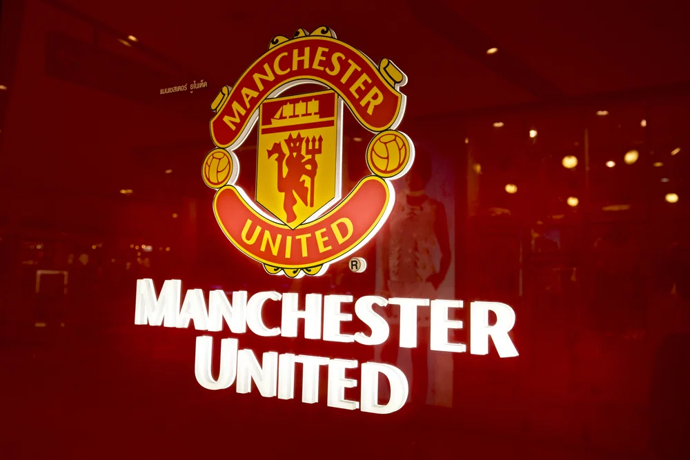 ‘Smokescreen’ – Club accused of dirty tricks ahead of Manchester United talks