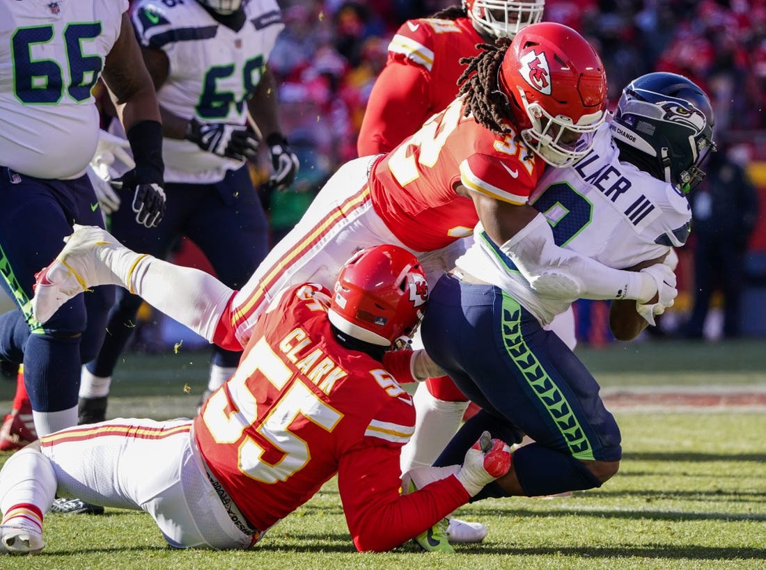 Former Chiefs star Michelle Schwartz tells how Kenneth Walker exposed Kansas City crime